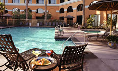 Pool Area of Crowne Plaza Anaheim Resort